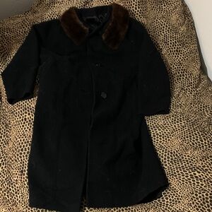 Chic Black Pea Coat with Brown Collar